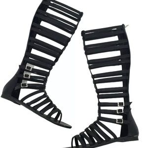 Vince Camuto knee high leather gladiator sandals with zip up closure